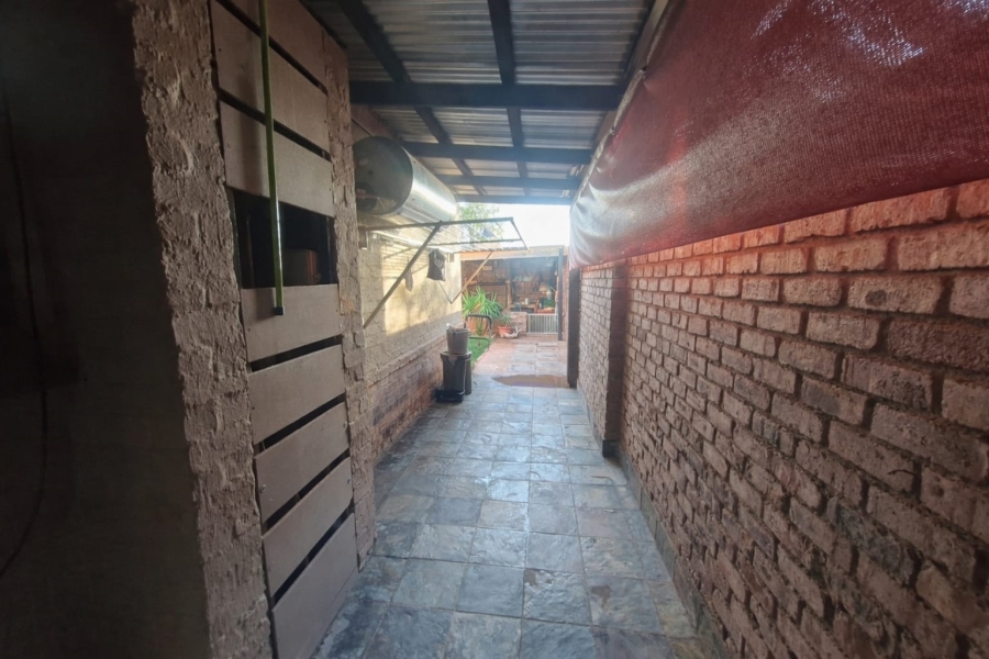 2 Bedroom Property for Sale in Kathu Northern Cape